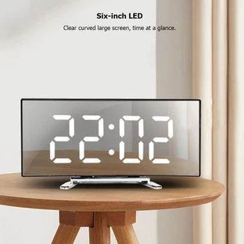 Будильник с 6-дюймовым Изогнутым светодиодным экраном Квадратной формы, Функция ночного режима повтора, Подключаемый аккумулятор, Варианты двойного питания, Зарядка через USB Изображение