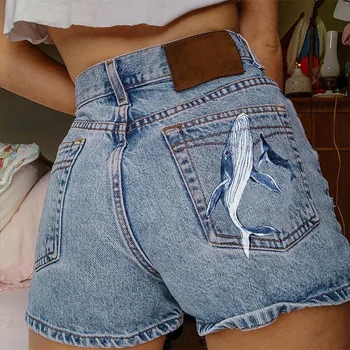 Женские джинсовые шорты 2023, летние новые модные повседневные шорты больших размеров с китовым принтом Изображение