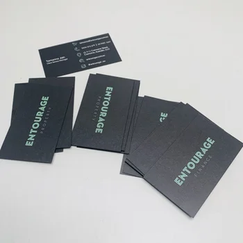 Изготовленные на заказ визитки из черного картона Изображение