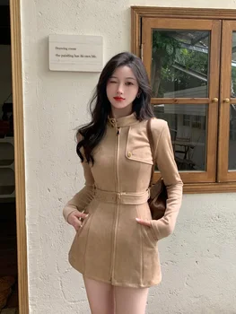 Корейская версия новой женской одежды больших размеров со стоячим воротником, воздушным слоем, самосовершенствующимся замшевым поясом на талии, куртка с длинными рукавами Изображение